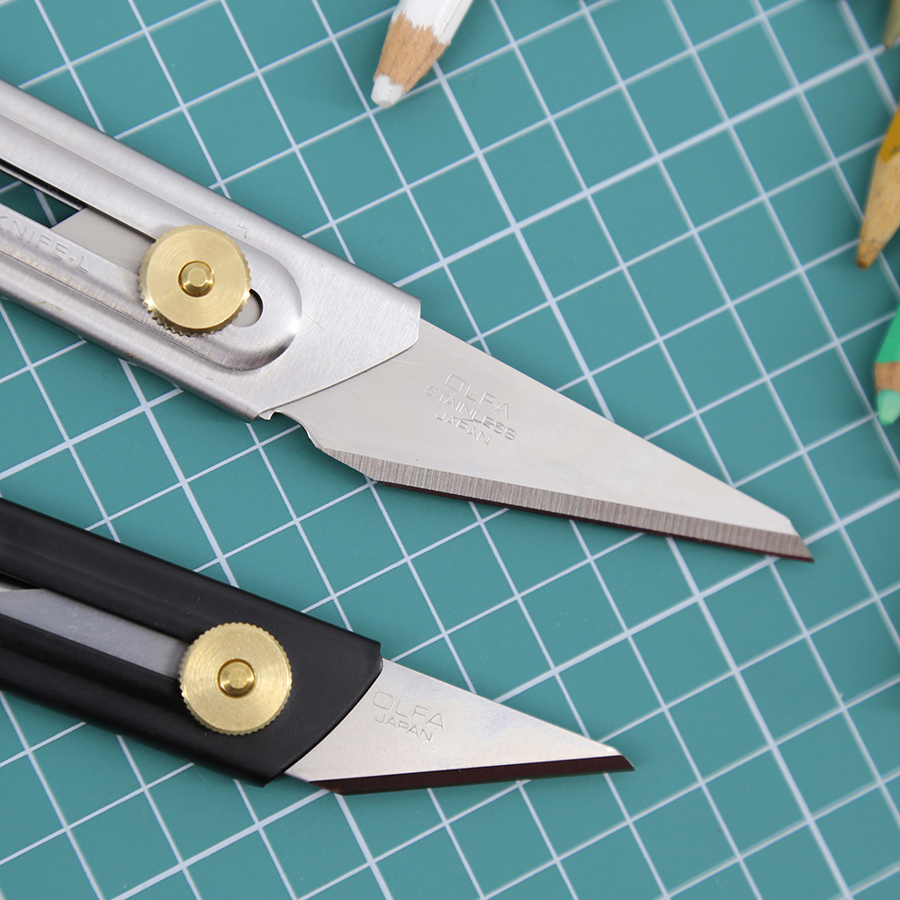 The Olfa CK-1 delivers precise cuts, making it an essential tool for leather artisans.